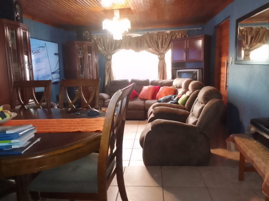 2 Bedroom Property for Sale in Kwazakhele Eastern Cape
